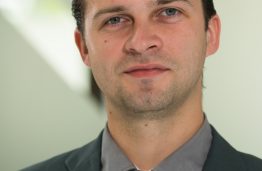 dr. Algirdas Lazauskas